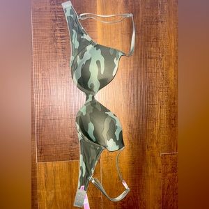 Victoria’s Secret bra